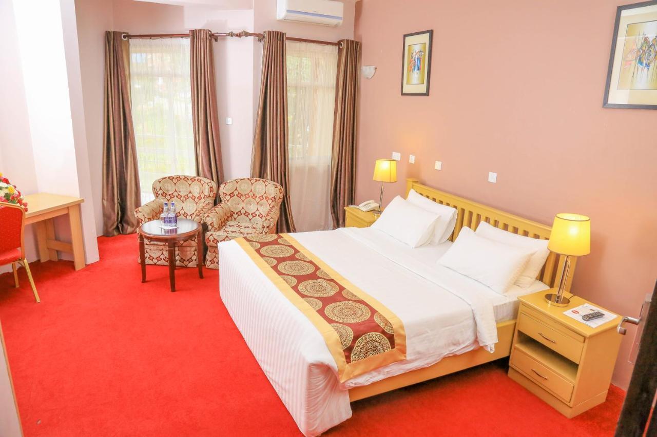 Hotel 7 Seasons Entebbe Esterno foto